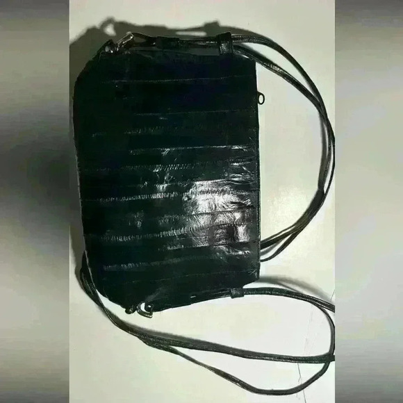 Leather of The Sea small eel skin crossbody bag. - Picture 2 of 10